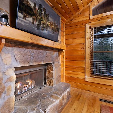 Private Smoky Mountain Luxury Log Home With 2 Fireplaces, Hot Tub & Community Pool Севьервилл Экстерьер фото