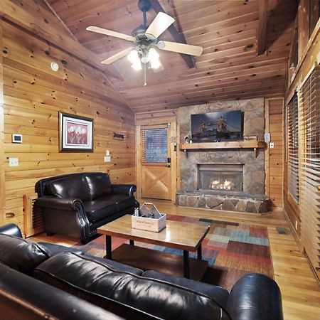 Private Smoky Mountain Luxury Log Home With 2 Fireplaces, Hot Tub & Community Pool Севьервилл Экстерьер фото